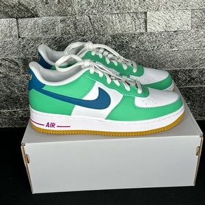 Nike Air Force 1 LV8 - NEW - 7Y/W8.5